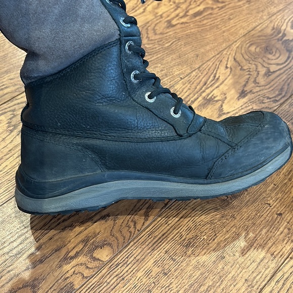 Ugg Adirondack boots - size 8.5 - Picture 13 of 16